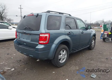 2012 Ford Escape Xlt z USA, uszkodzony, nr VIN 1FMCU9D72CKB76078
